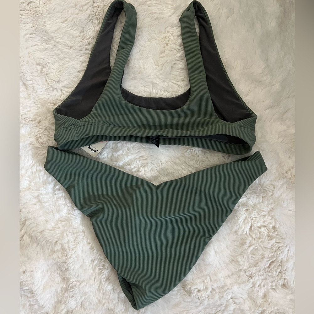 Beach Riot Swim Set - Picture 6 of 6